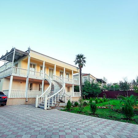 Green Garden Guest House Tskaltubo Buitenkant foto