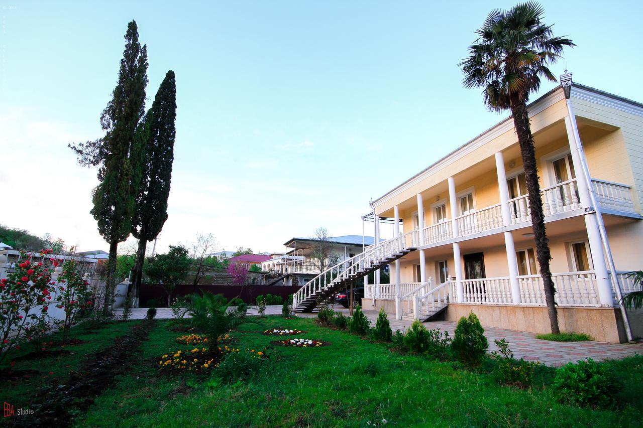 Green Garden Guest House Tskaltubo Buitenkant foto